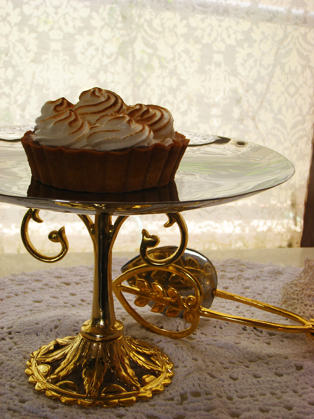 Antoinette Tongs - Gold